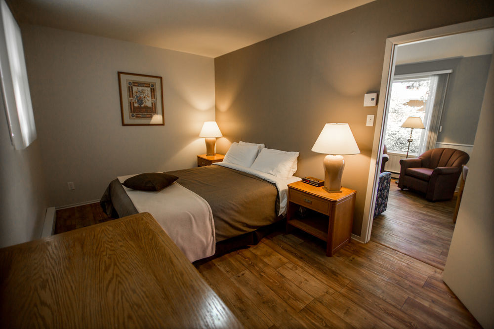 LʼAnse-Saint-Jean Chalets Condos Sur Le Fjord מראה חיצוני תמונה
