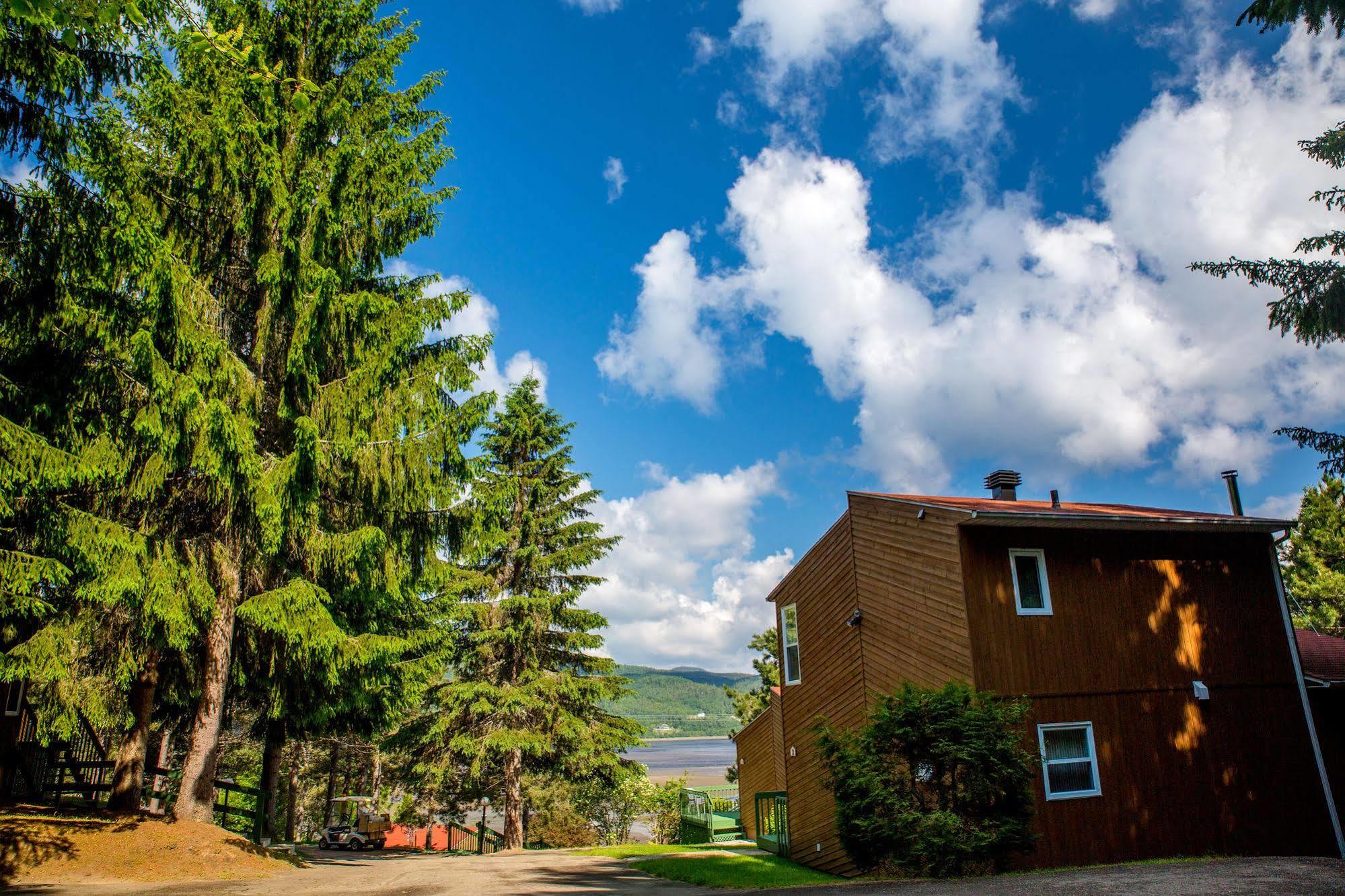 LʼAnse-Saint-Jean Chalets Condos Sur Le Fjord מראה חיצוני תמונה