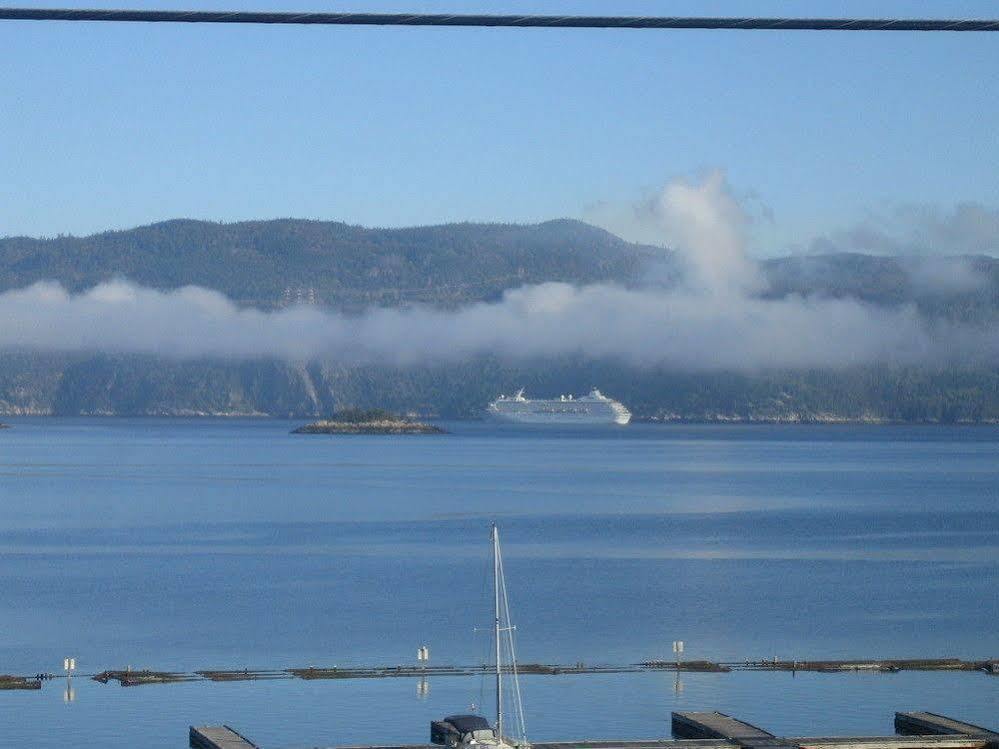 LʼAnse-Saint-Jean Chalets Condos Sur Le Fjord מראה חיצוני תמונה
